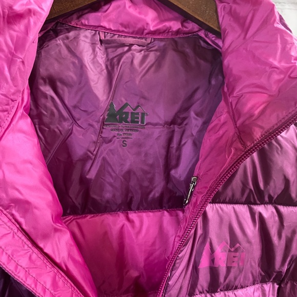 REI Down and Primaloft Vest - Picture 5 of 6